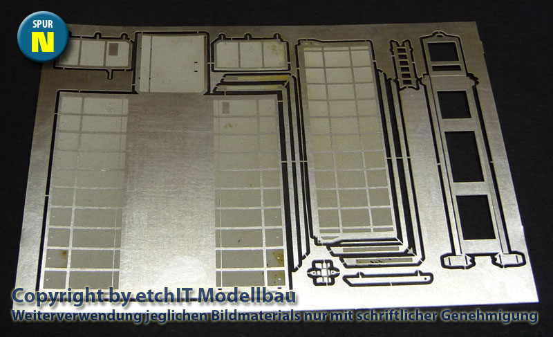 Velkoobjemový kontejner s víkem