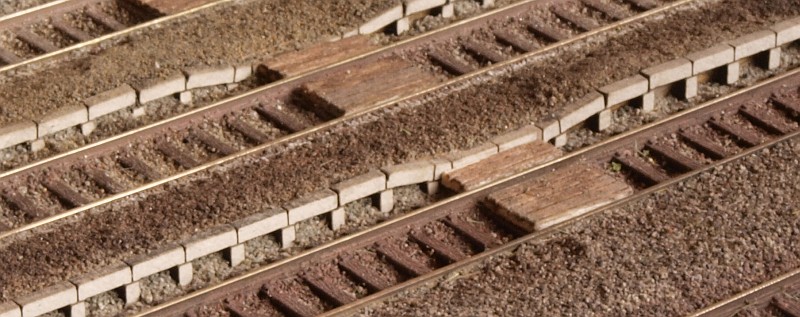 Betonové nástupištní obrubníky